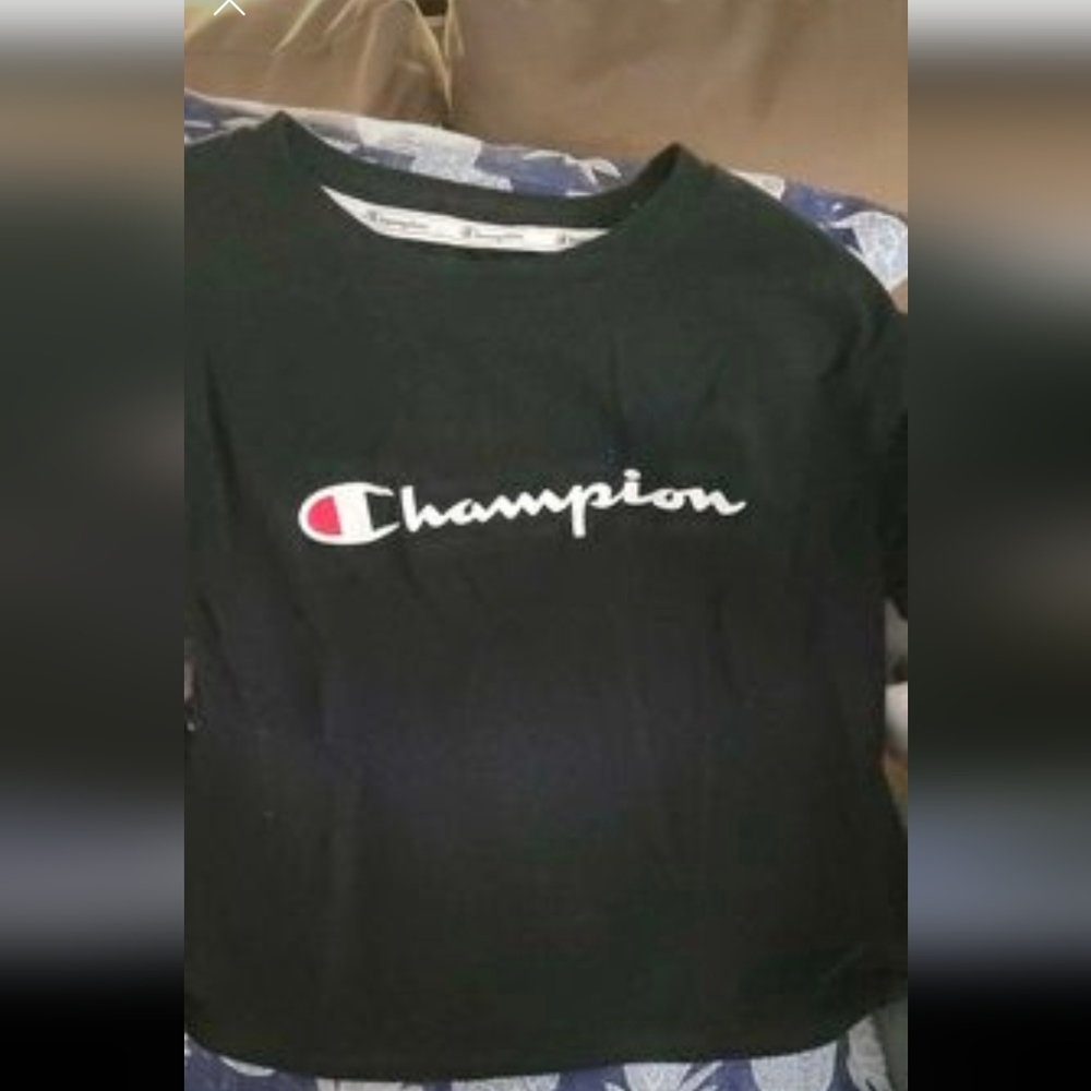 Juniors Cropped Tees-Medium
